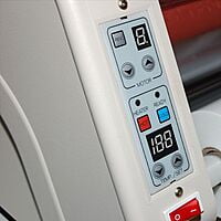 TCC 2700 27 INCH WIDE FORMAT ROLL LAMINATOR TCC 2700 27 INCH WIDE FORMAT ROLL LAMINATOR